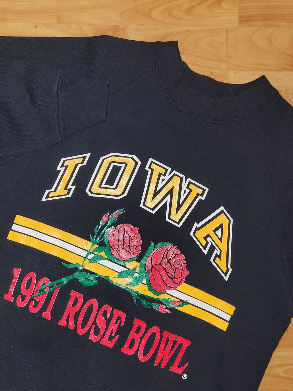 Vintage Iowa Hawkeyes Rose Bowl 1991 Black Crewneck Sweatshirt USA, Medium